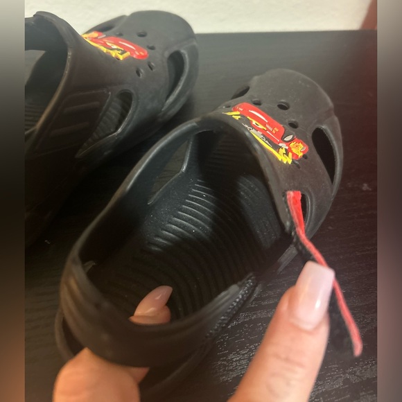 Lightning McQueen toddler crocs/ velcro slip-ons- size 10(run a tad small) - Picture 4 of 7